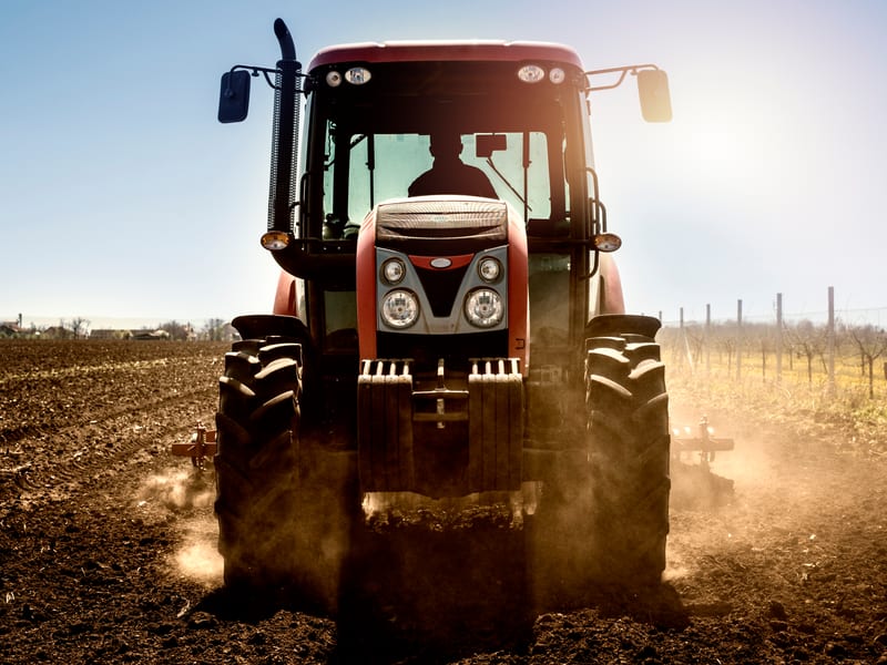 Seguro de equipamento rural — proteção para máquinas e implementos agrícolas